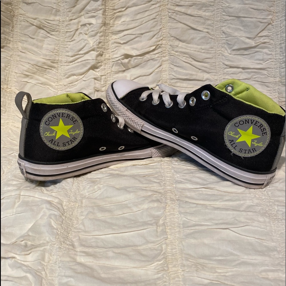 EUC Boys Chuck Taylor All Star Converse